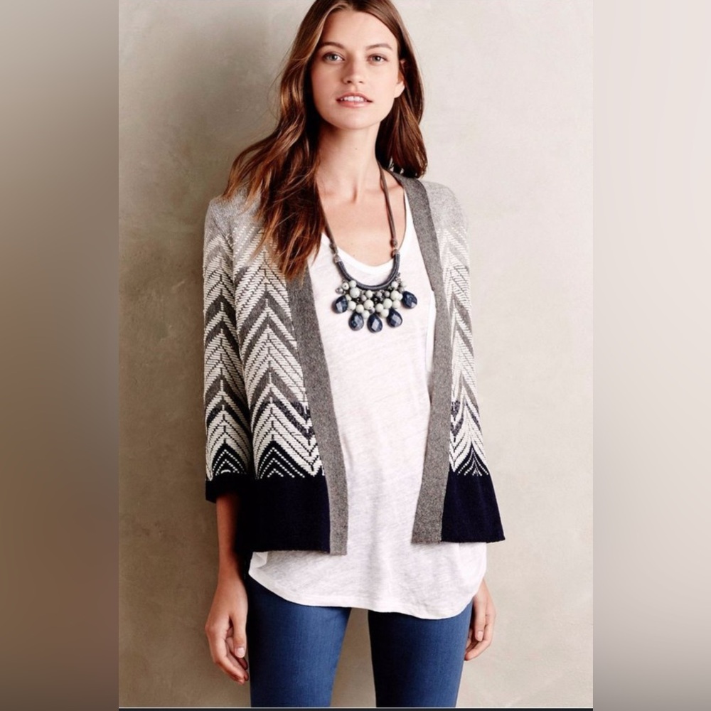 Moth Anthropologie Chevron Stitch Open Front Cardigan in Navy and Ivory. Size XS